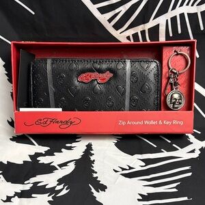 Ed Hardy Zip Around Black Wallet and Silver Skull Key Ring Set